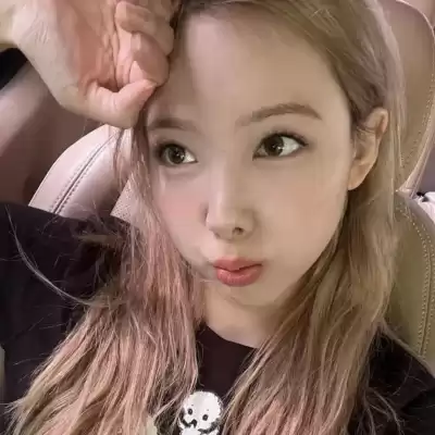 黄莉颖